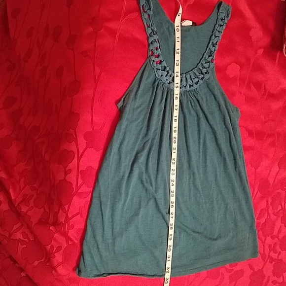 Teal Razorback Tank - Picture 6 of 9